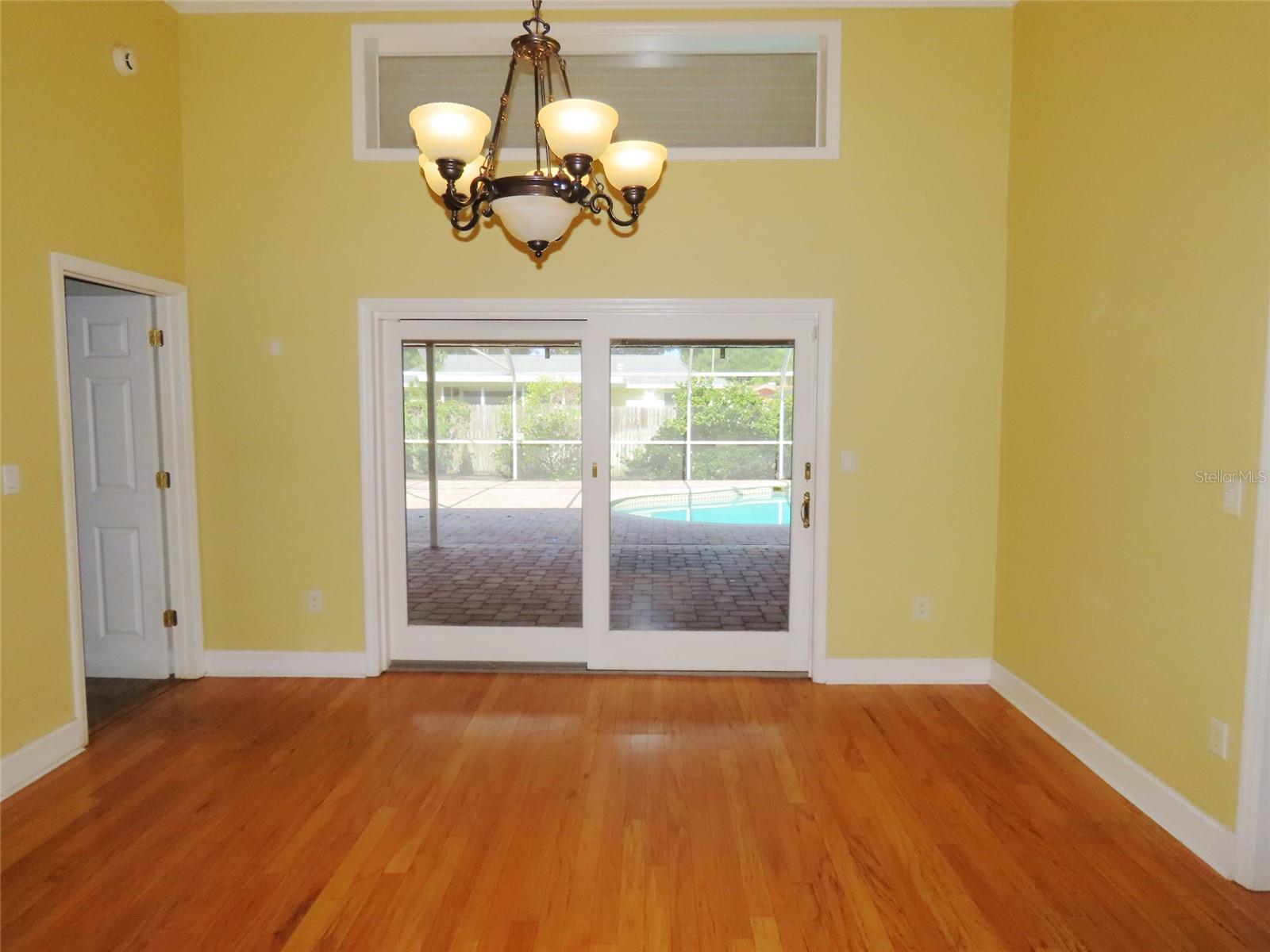 7555 Pine Valley Ln Property Photo 10