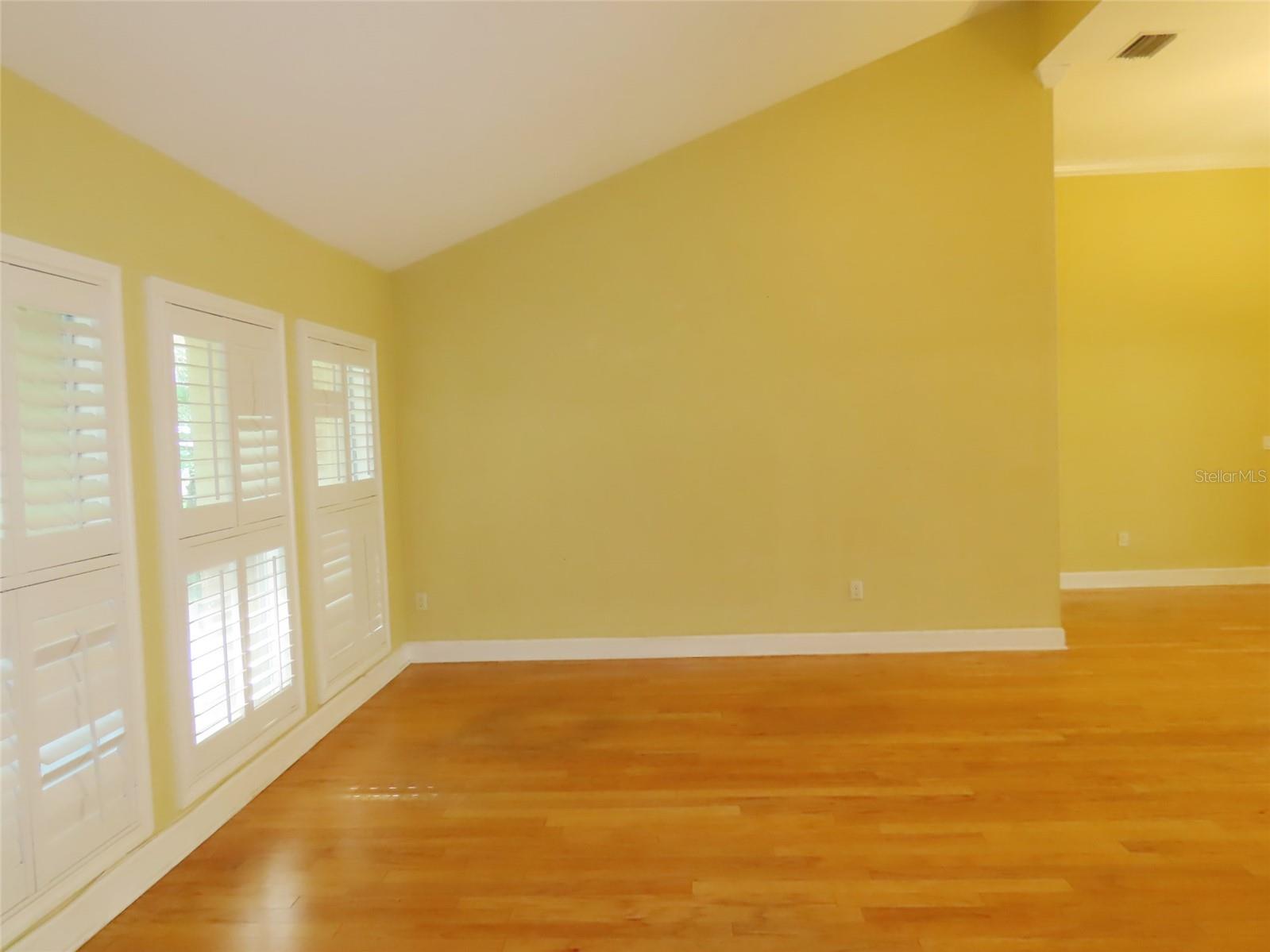 7555 Pine Valley Ln Property Photo 12