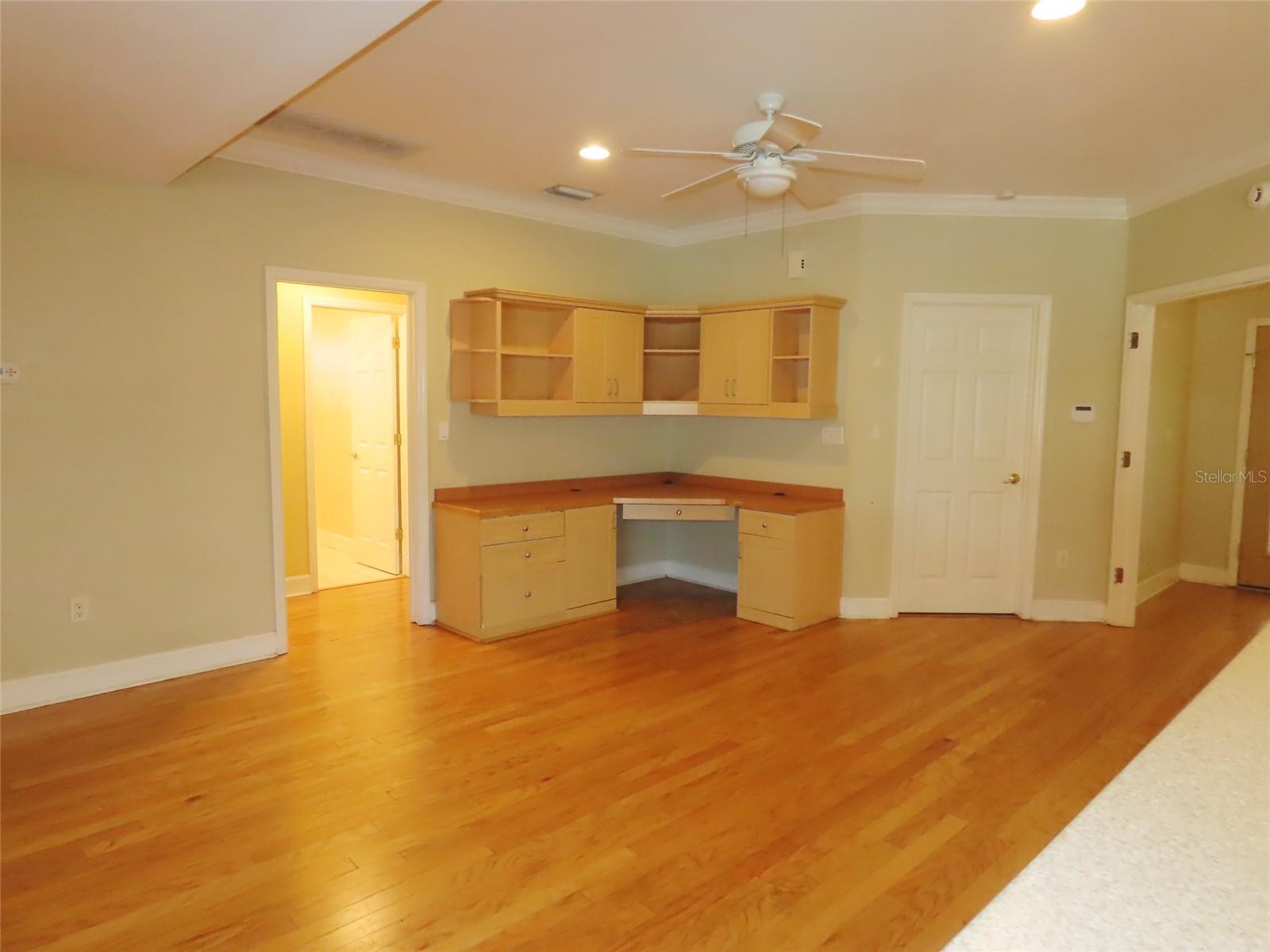 7555 Pine Valley Ln Property Photo 29