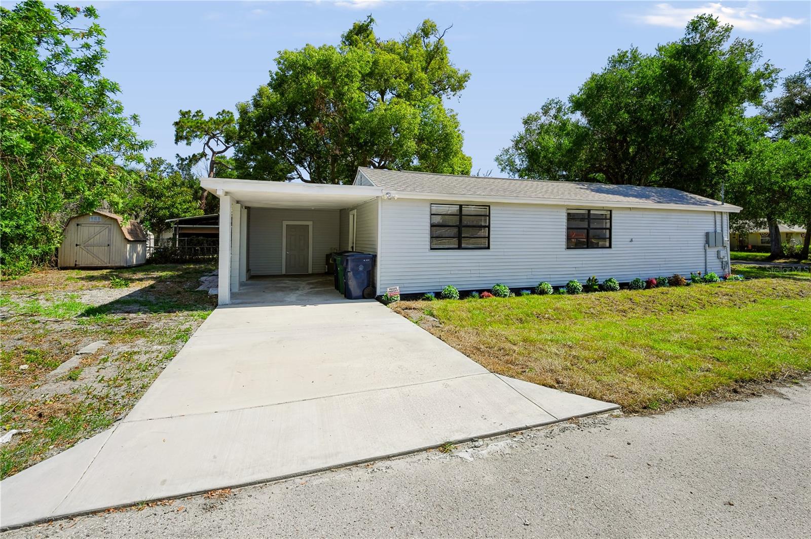 6425 S Richard Ave Property Photo 1