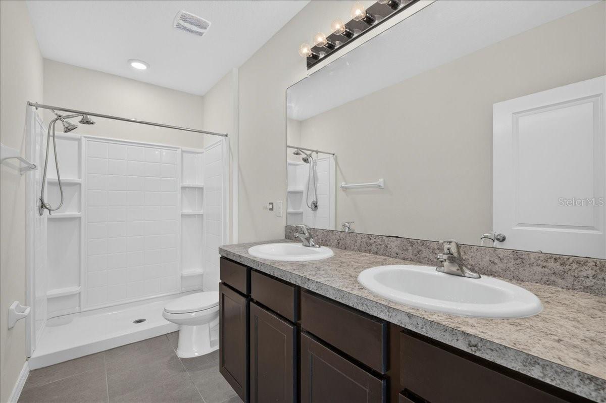 8655 Falling Blue Pl Property Photo 15