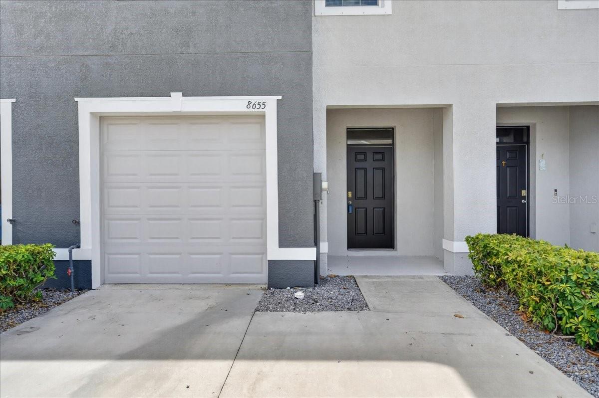 8655 Falling Blue Pl Property Photo 28