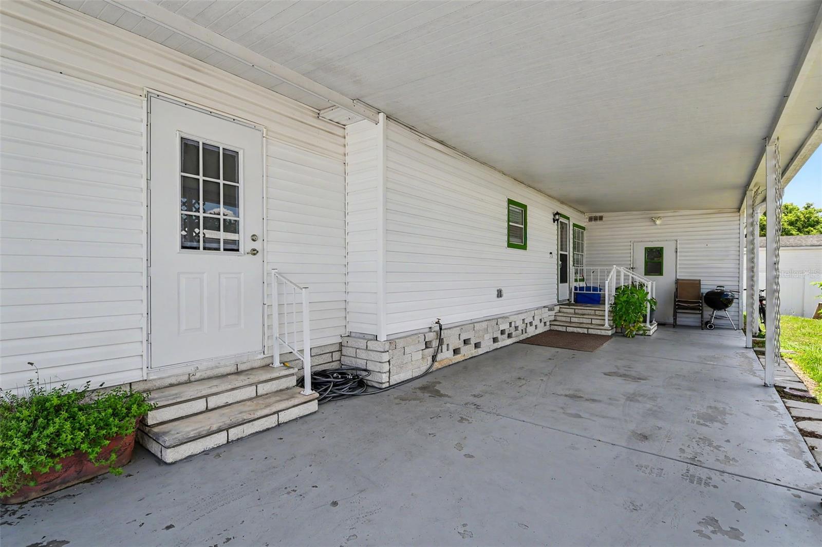 3902 Julie Dr Property Photo 4