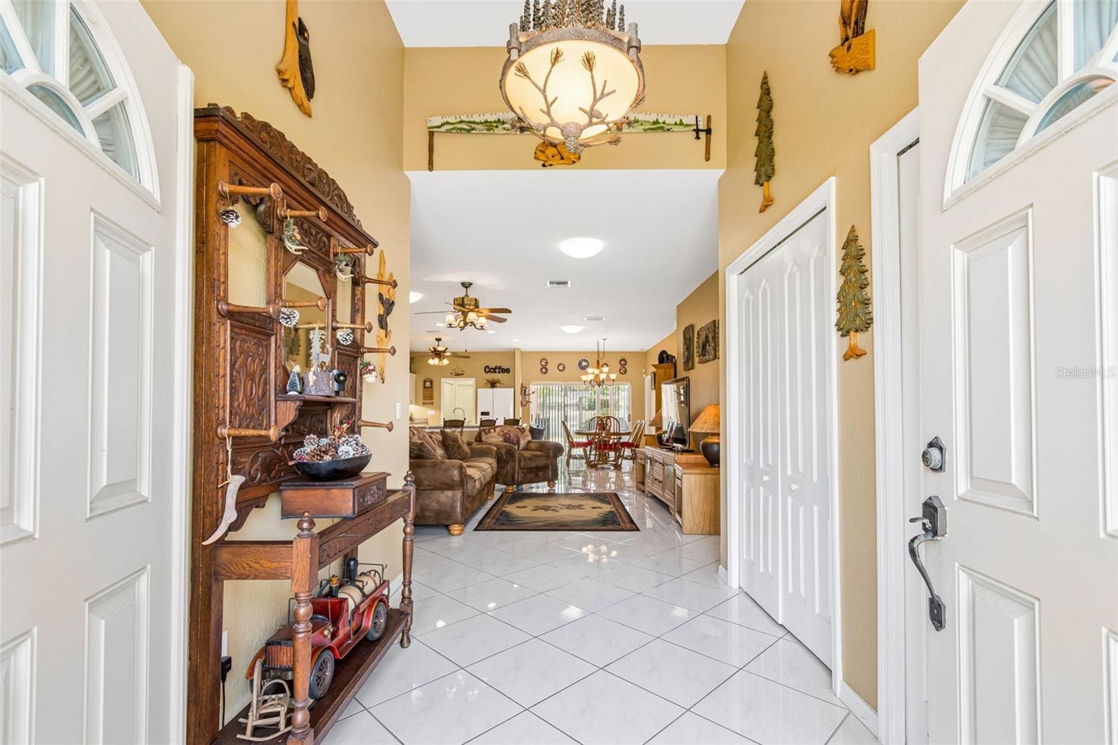 7791 Carver Ct Property Photo 7