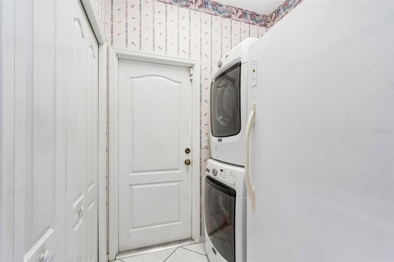 7791 Carver Ct Property Photo 31