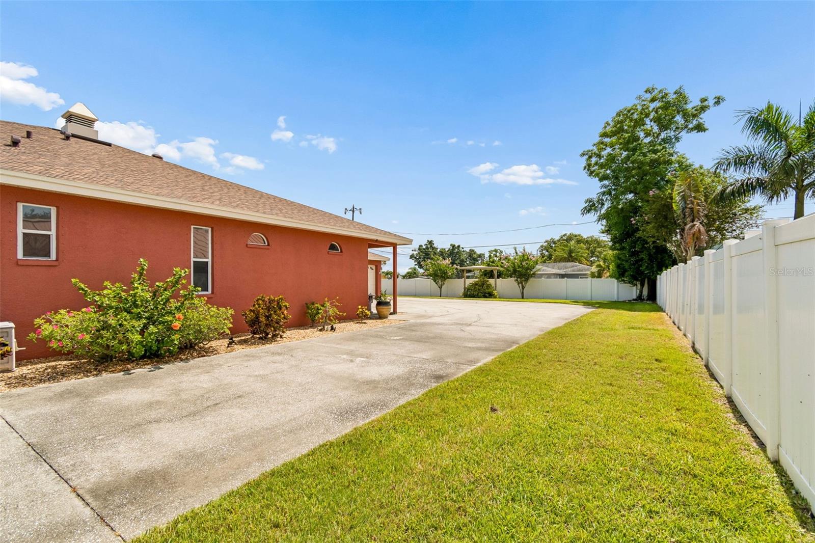 7791 Carver Ct Property Photo 48