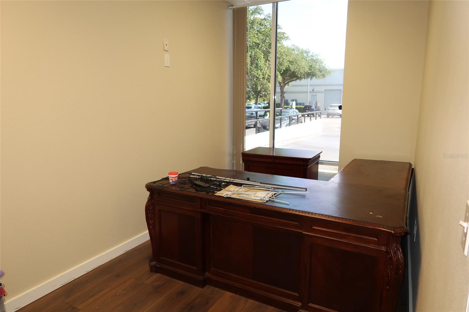 448 S Alafaya Trl #4 Property Photo 6