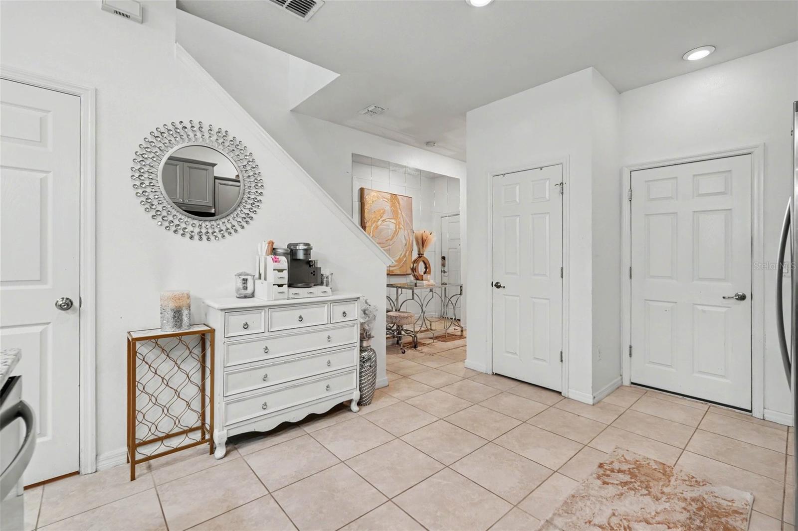 5374 Sylvester Loop Property Photo 5