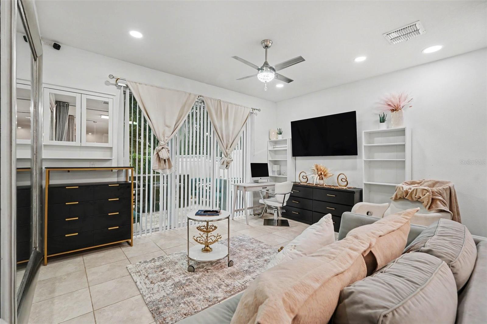 5374 Sylvester Loop Property Photo 13