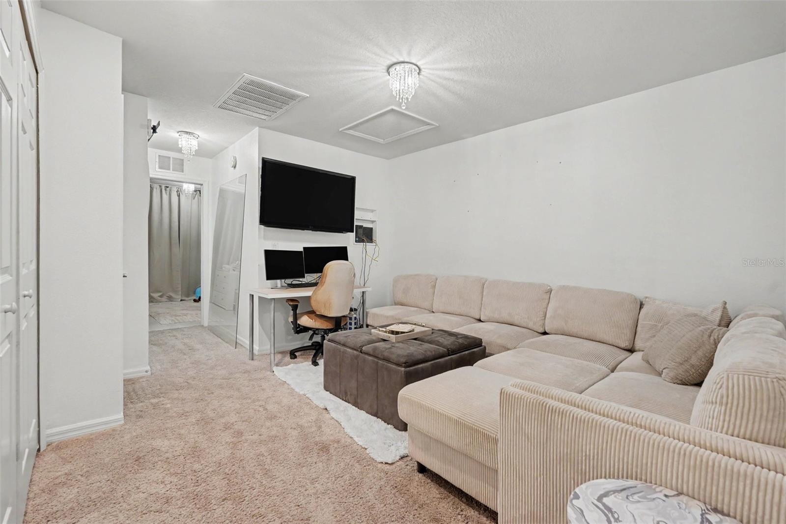 5374 Sylvester Loop Property Photo 17