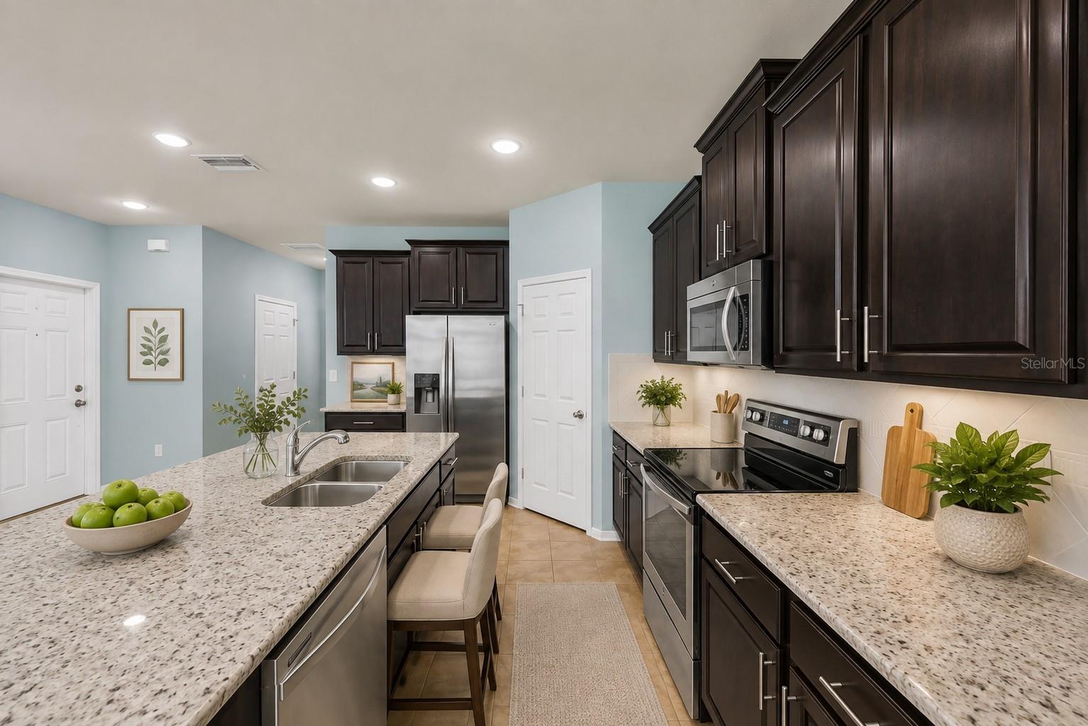 4958 White Sanderling Ct Property Photo 3