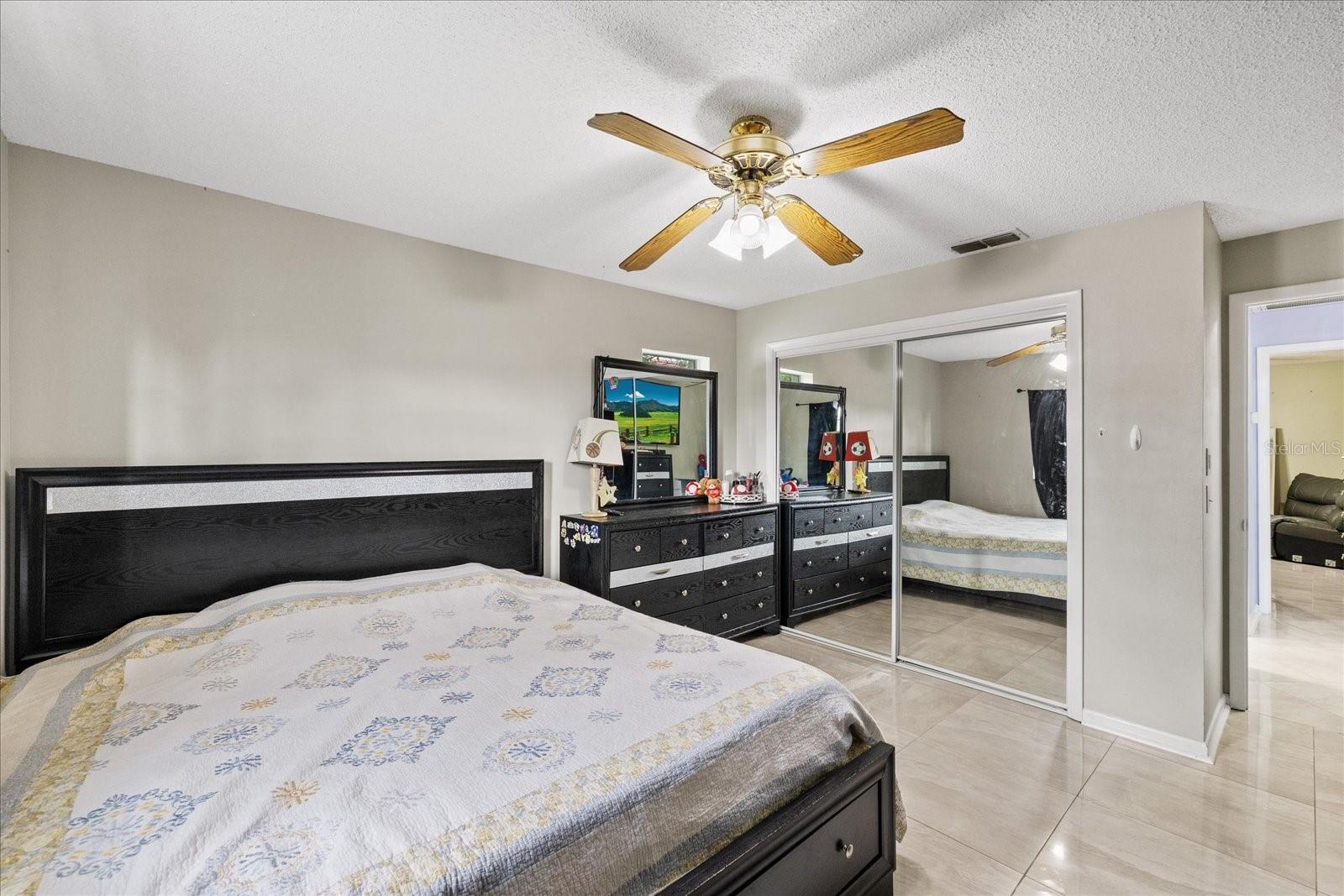 13528 Woodside Dr Property Photo 38