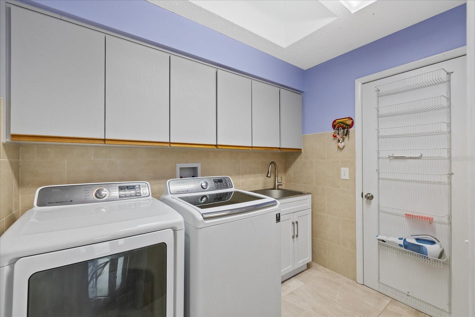 13528 Woodside Dr Property Photo 53