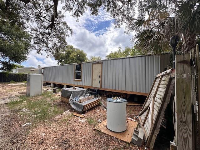 6631 Celeste Ln Property Photo 3