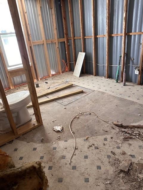 6631 Celeste Ln Property Photo 8