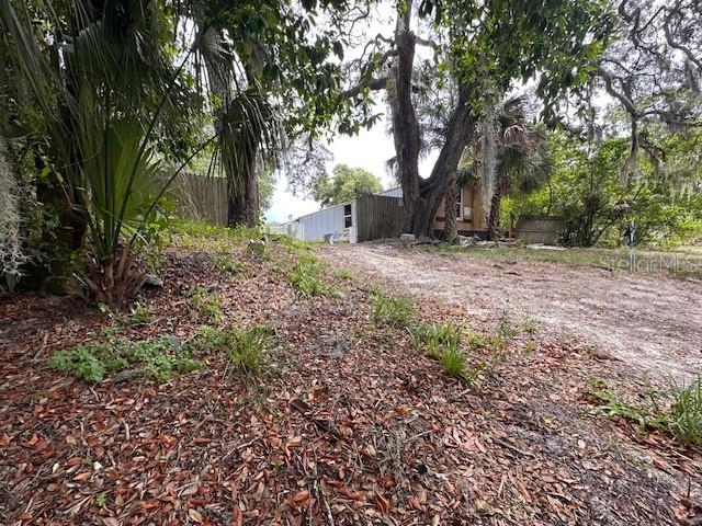 6631 Celeste Ln Property Photo 32