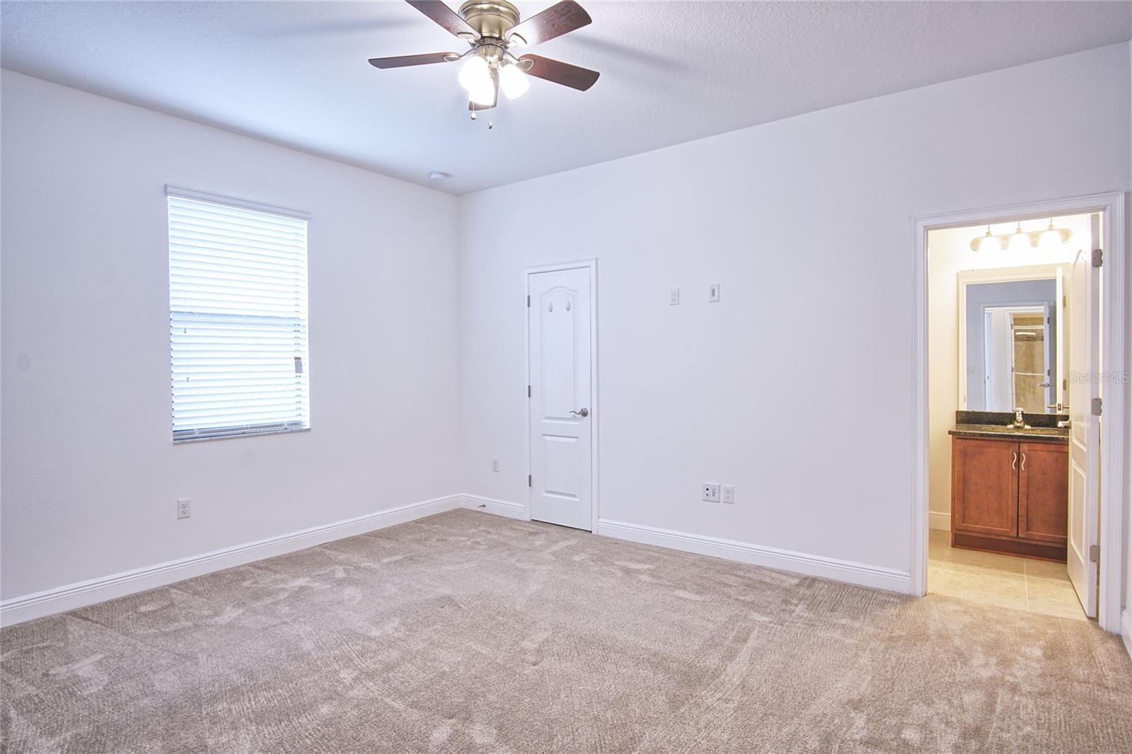 11619 Iris Spring Ct Property Photo 8