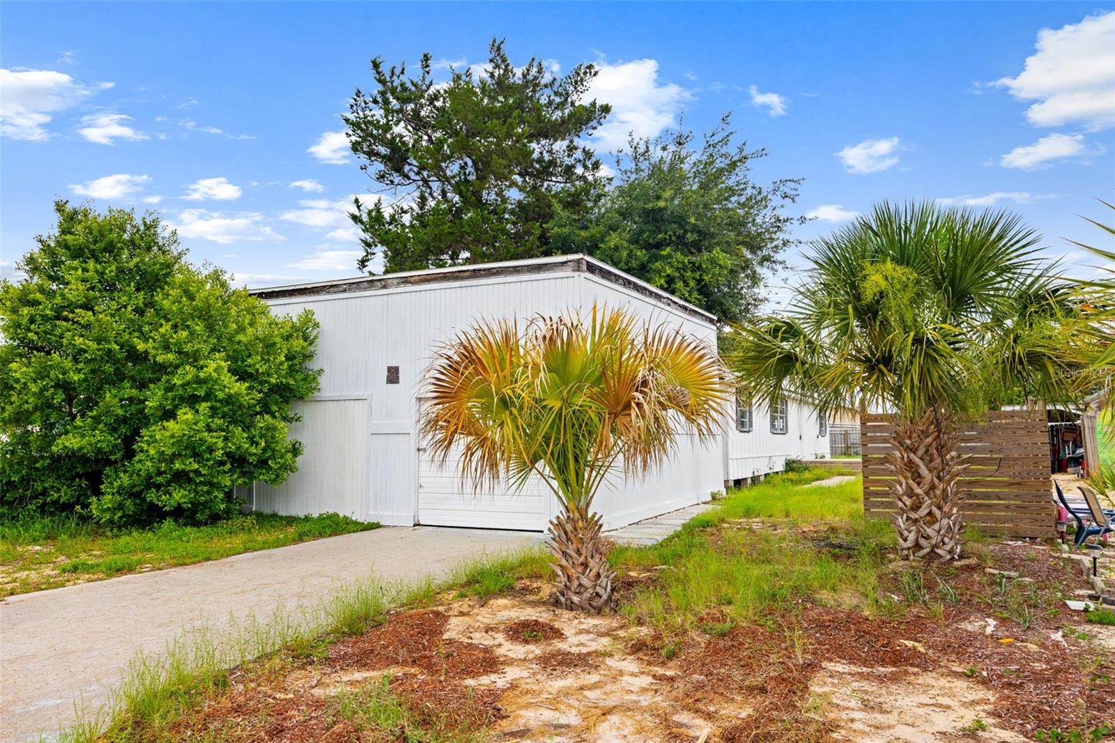 21316 Sunset Ave Property Photo 4