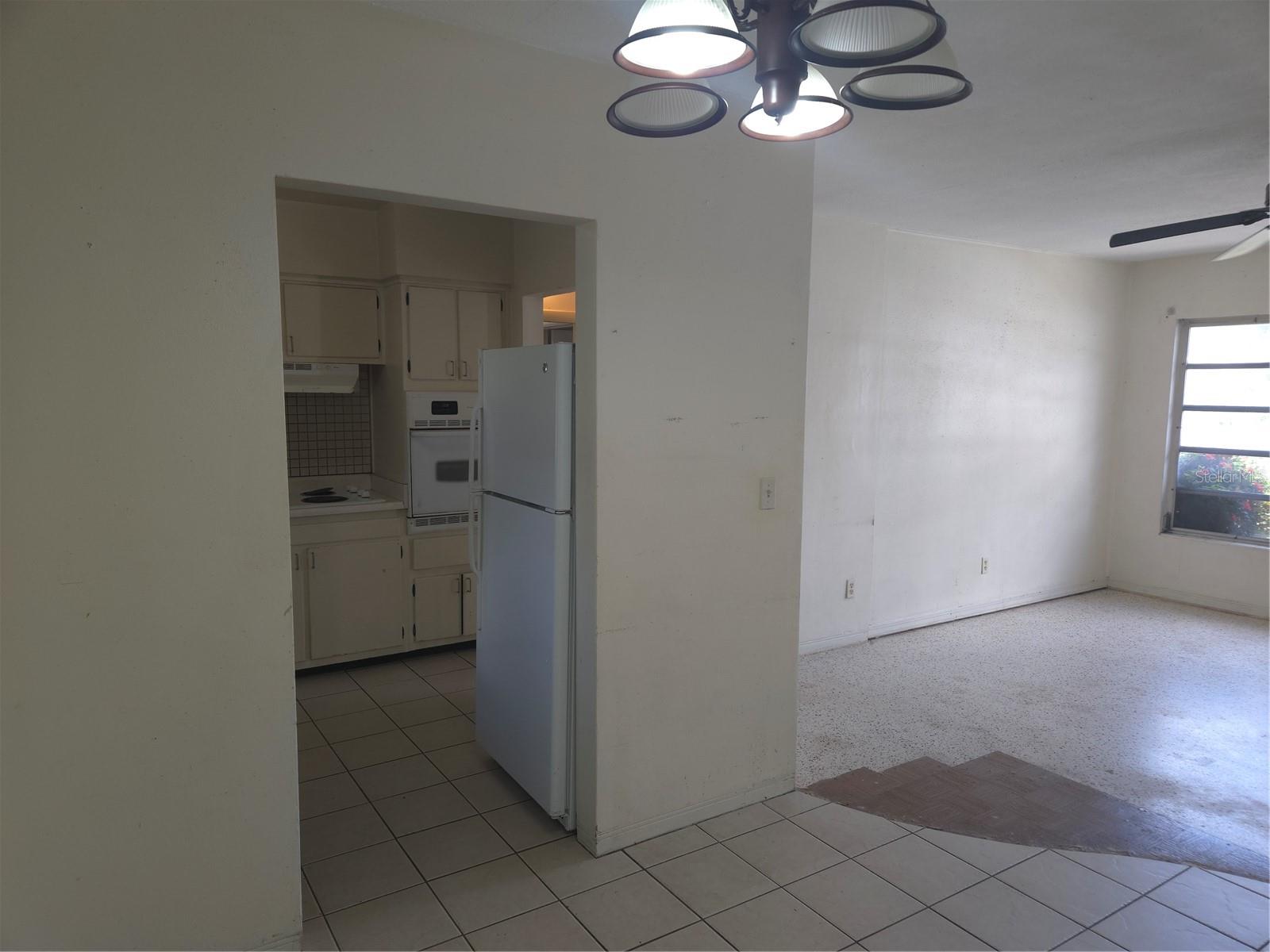 2913 Englewood Dr Property Photo 6