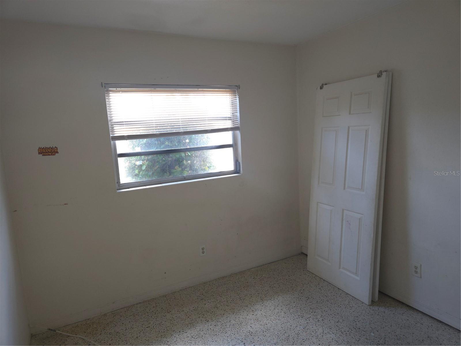 2913 Englewood Dr Property Photo 15
