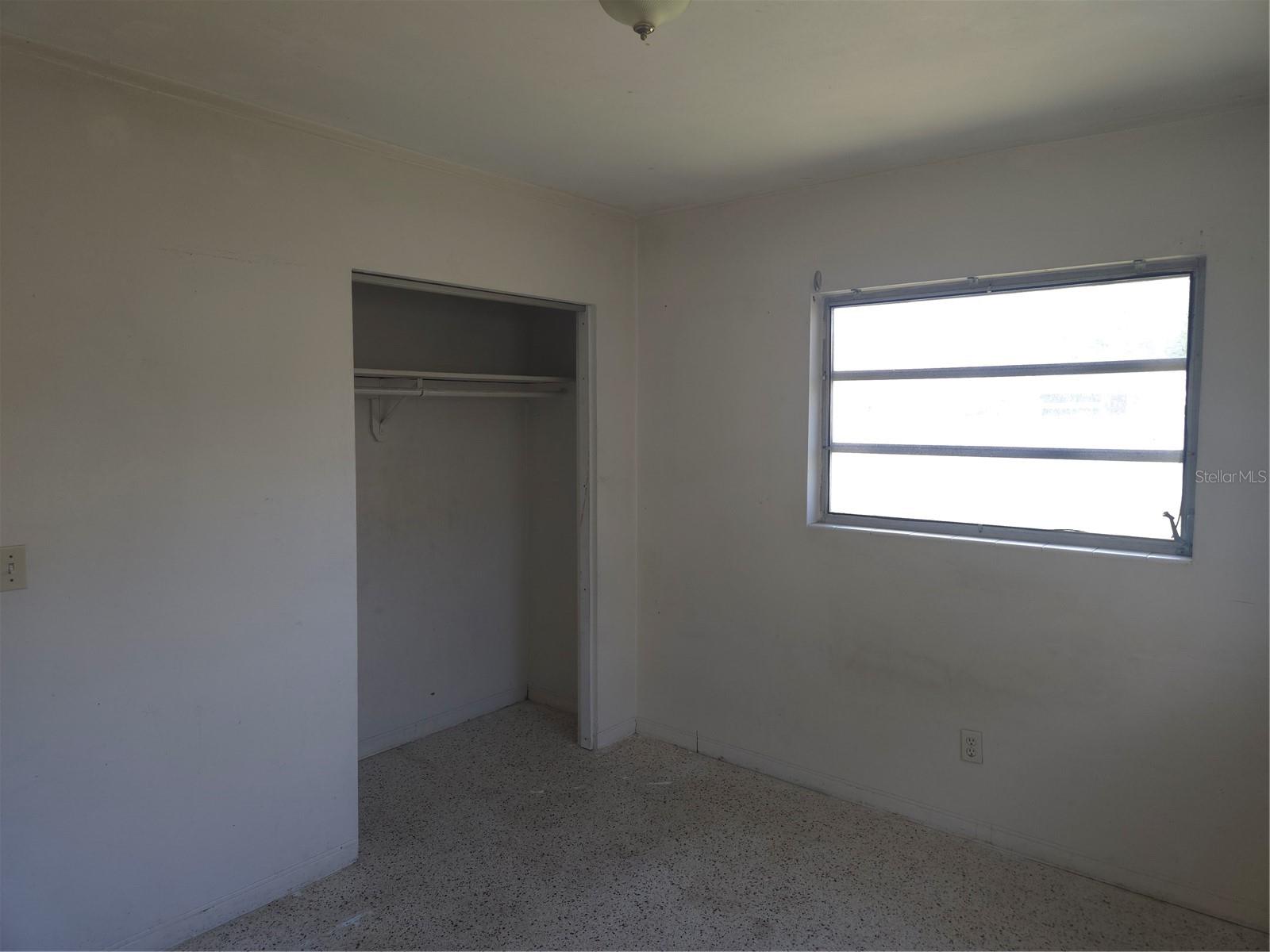 2913 Englewood Dr Property Photo 17