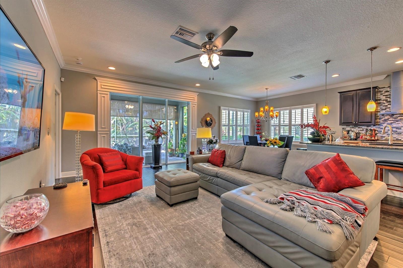 6540 Park Strand Dr Property Photo 12
