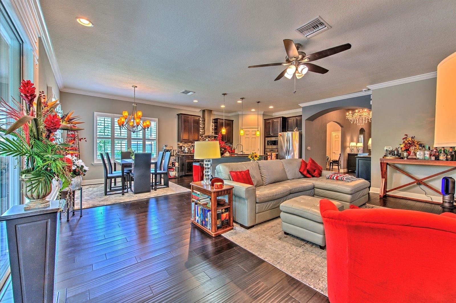 6540 Park Strand Dr Property Photo 13