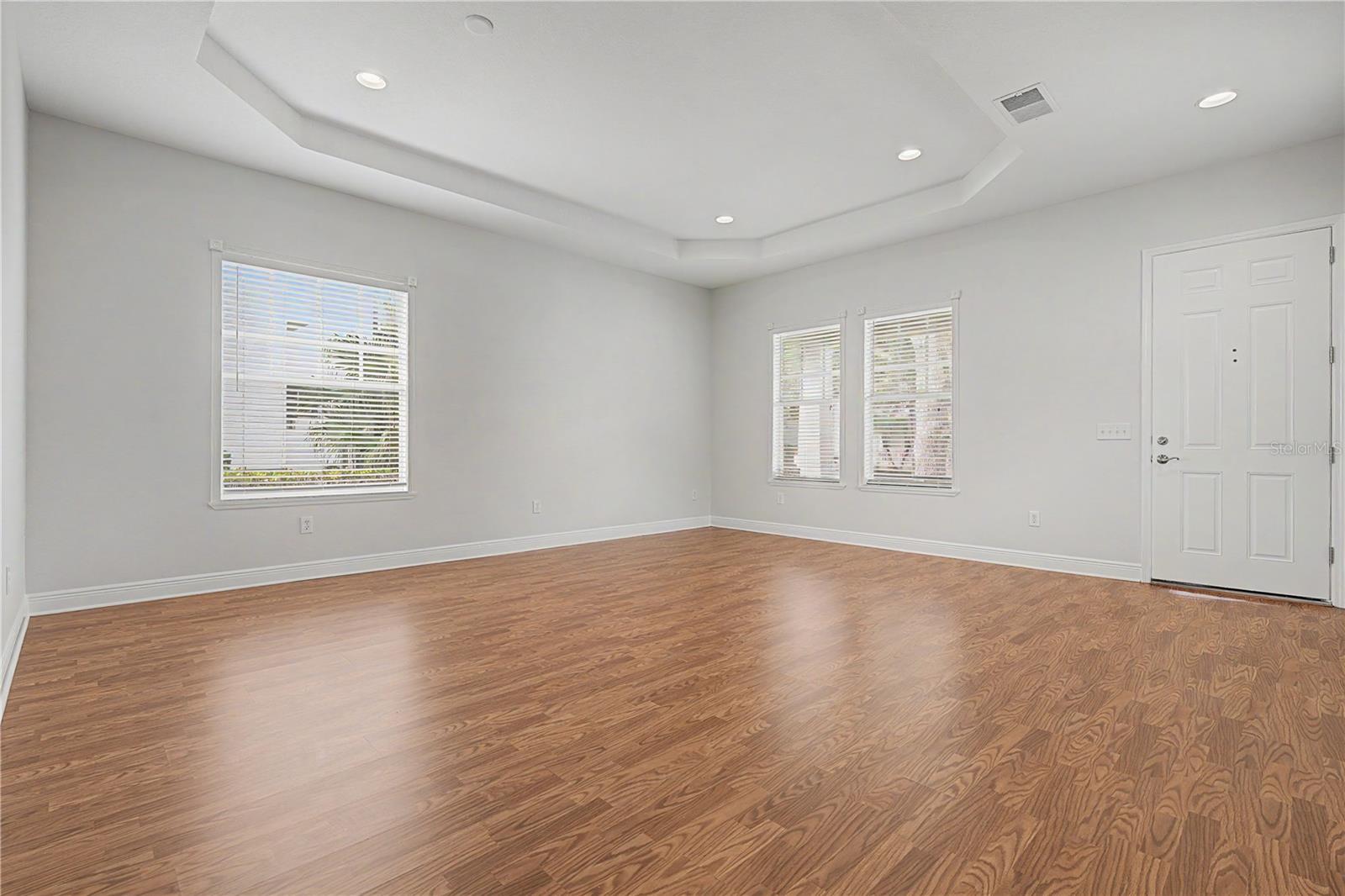 8152 Lagerfeld Dr Property Photo 6