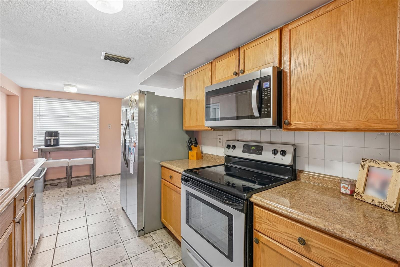 1133 Grand Blvd Property Photo 6
