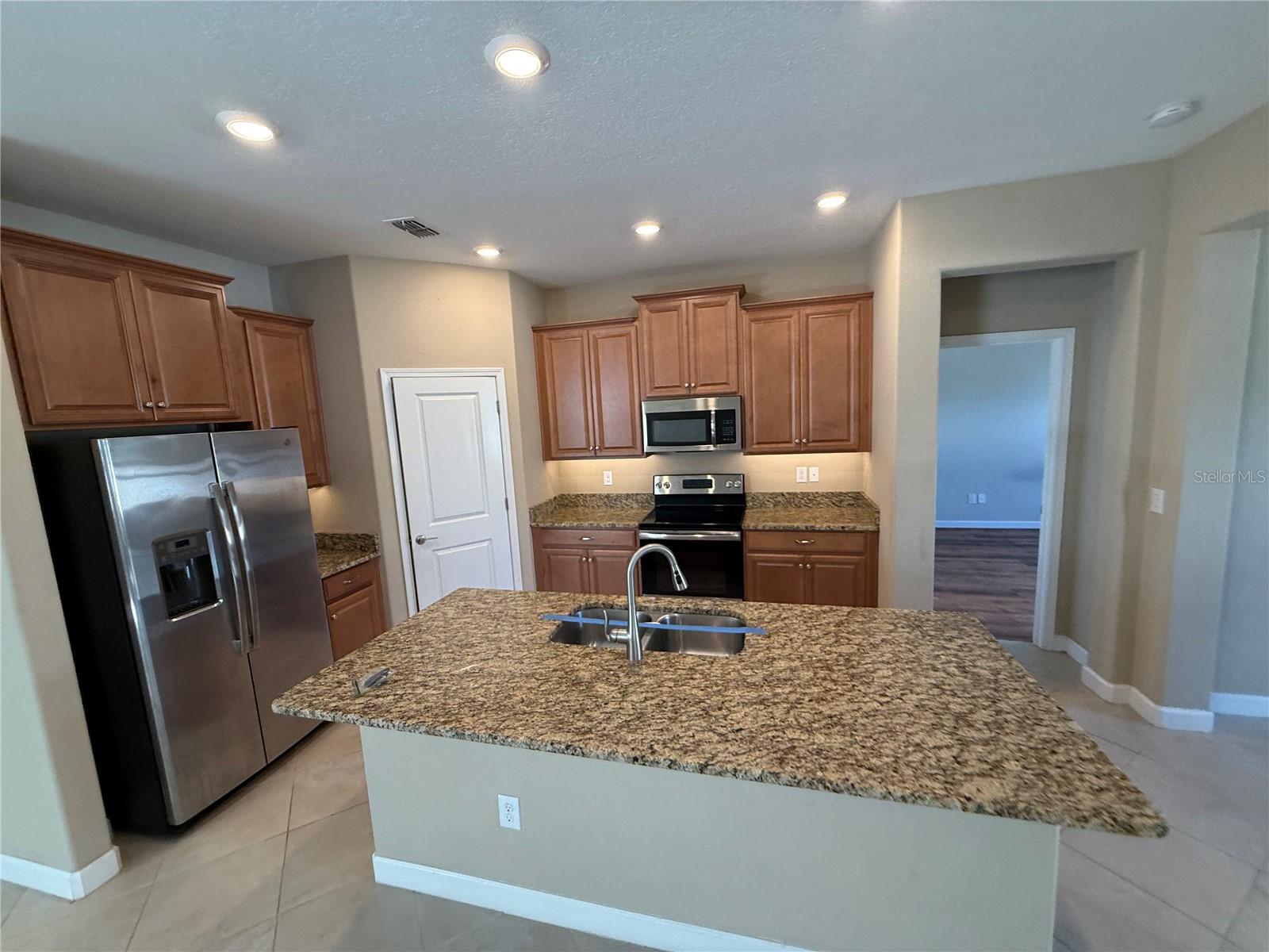 16852 Scuba Crest St Property Photo 5