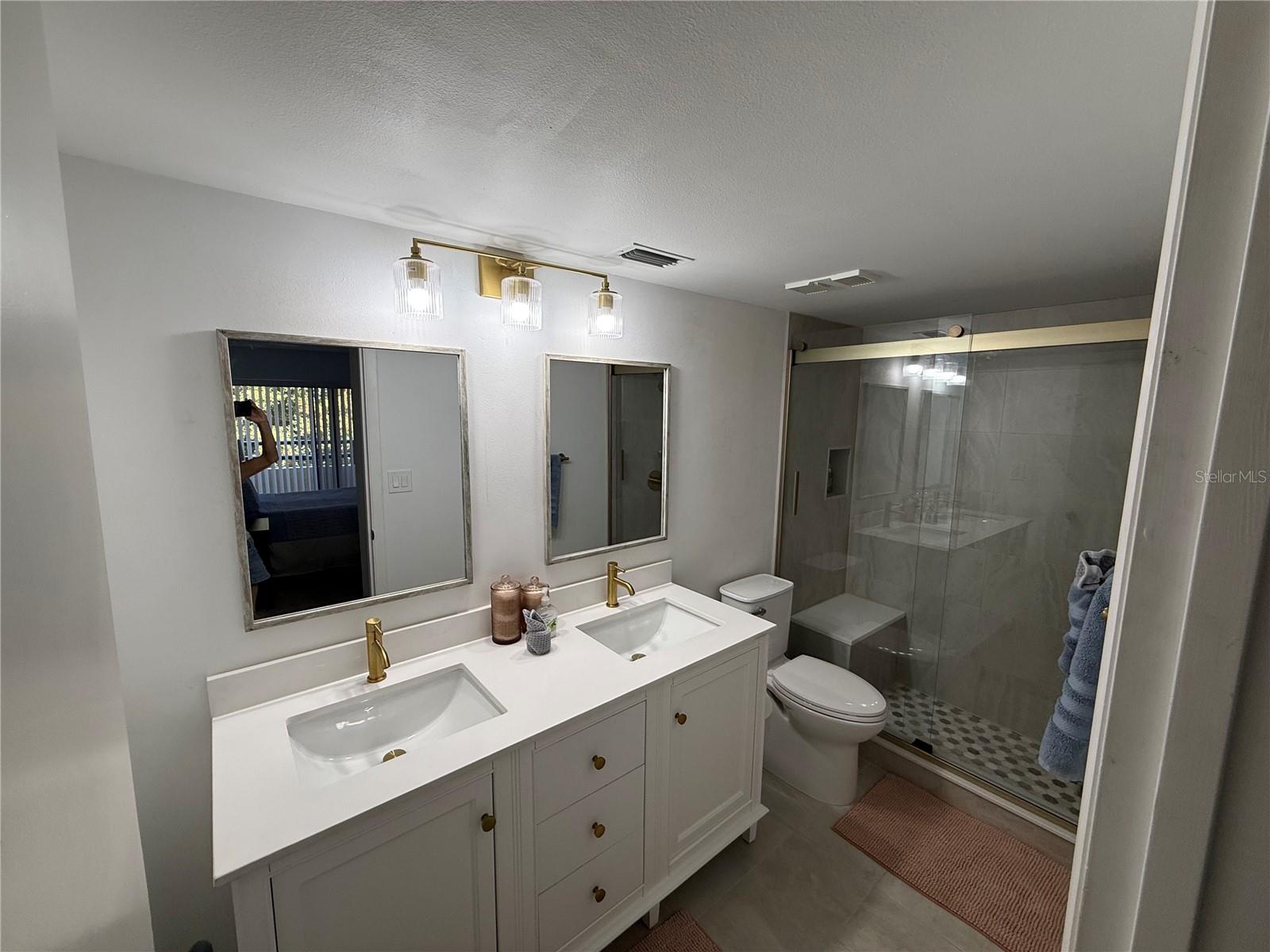 106 1st St E #210 Property Photo 10