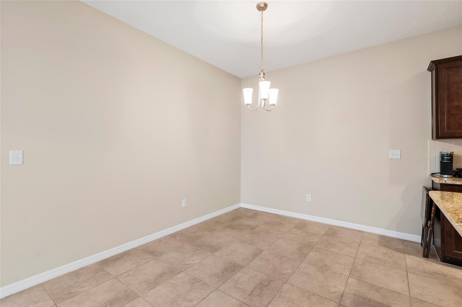 7727 Timberview Loop Property Photo 10