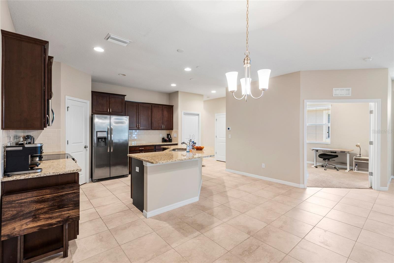 7727 Timberview Loop Property Photo 11
