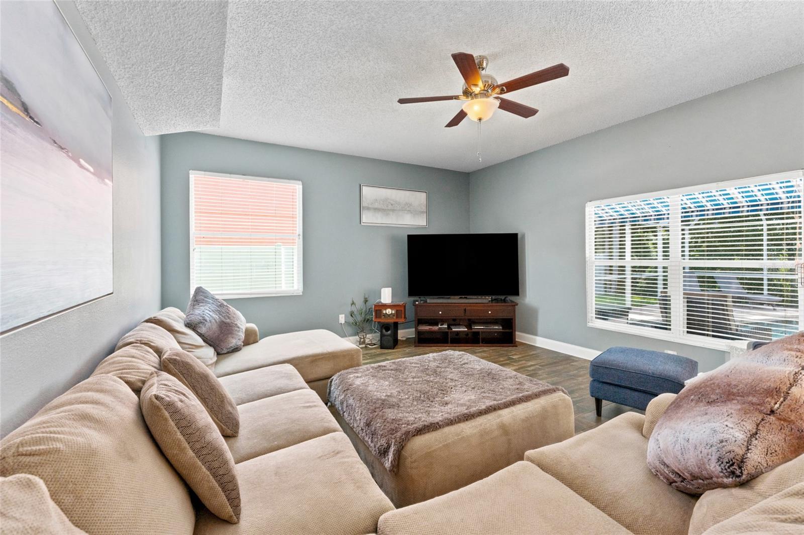 15629 Eastbourn Dr Property Photo 14