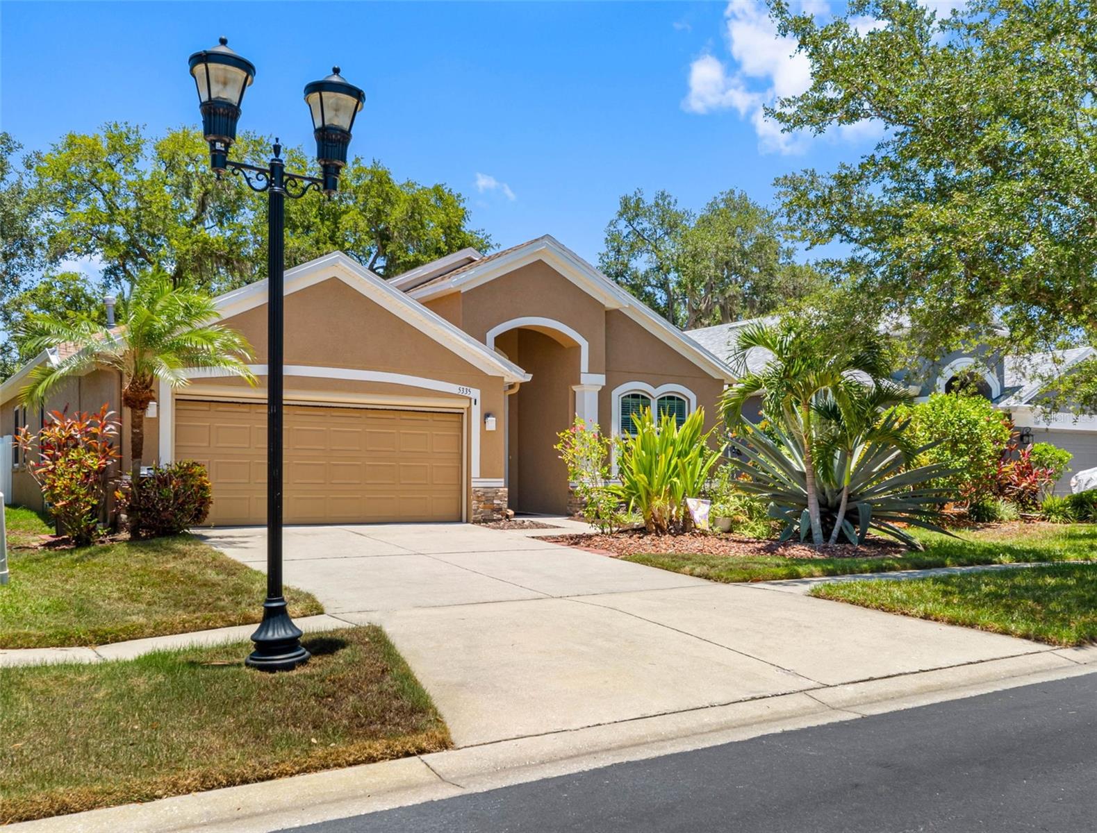5335 Clover Mist Dr Property Photo 6