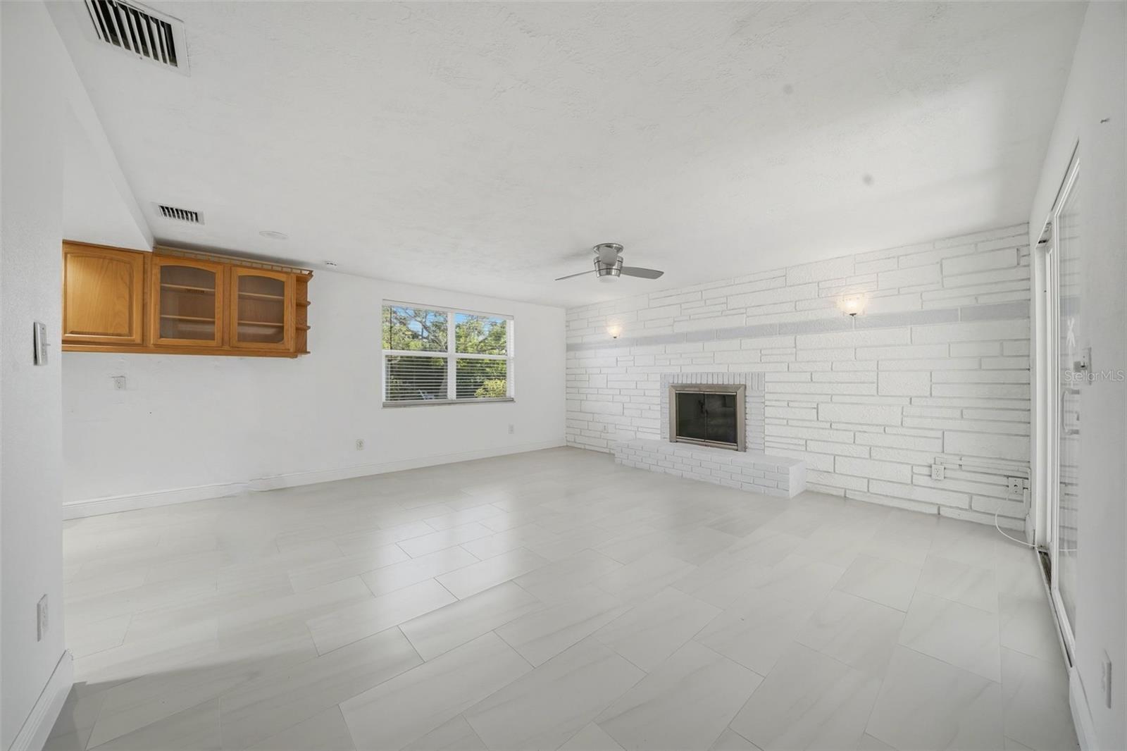 4388 7th Isle Dr Property Photo 11