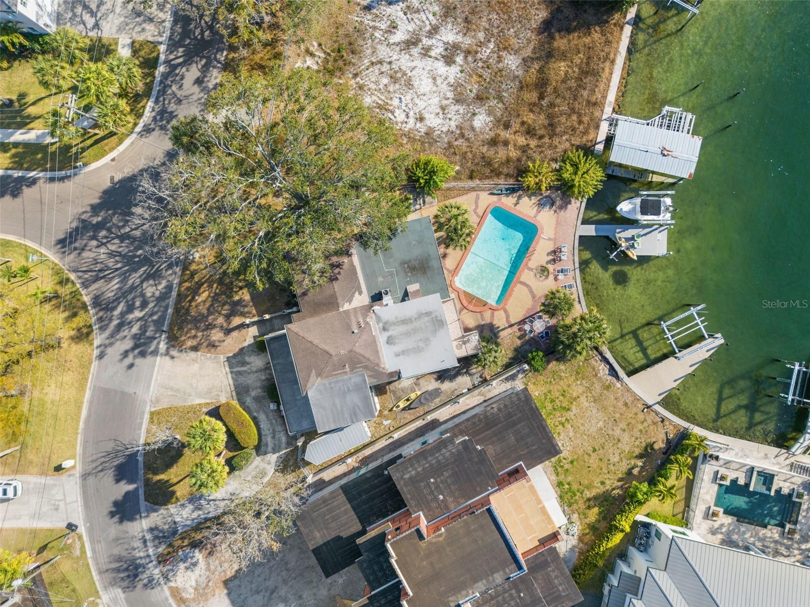 2605 S Beach Dr Property Photo 10