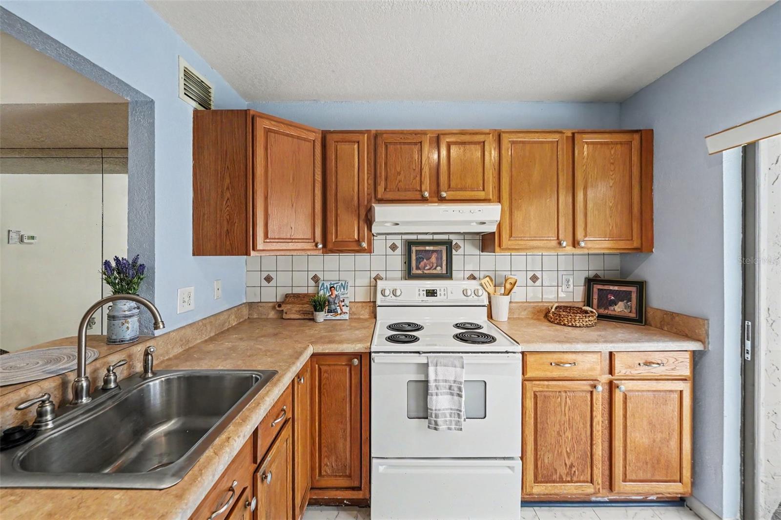 2095 Sunset Point Rd #1904 Property Photo 8