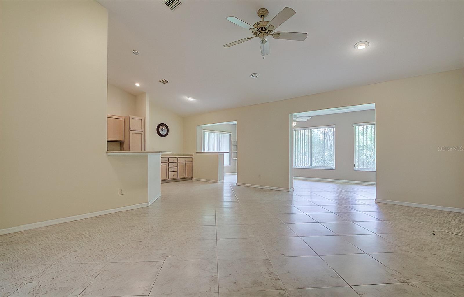 12 Anton Ct Property Photo 2