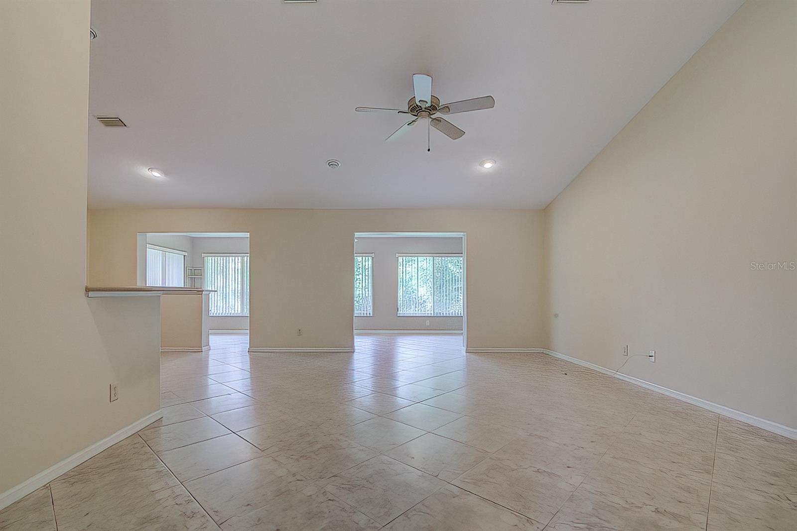 12 Anton Ct Property Photo 3