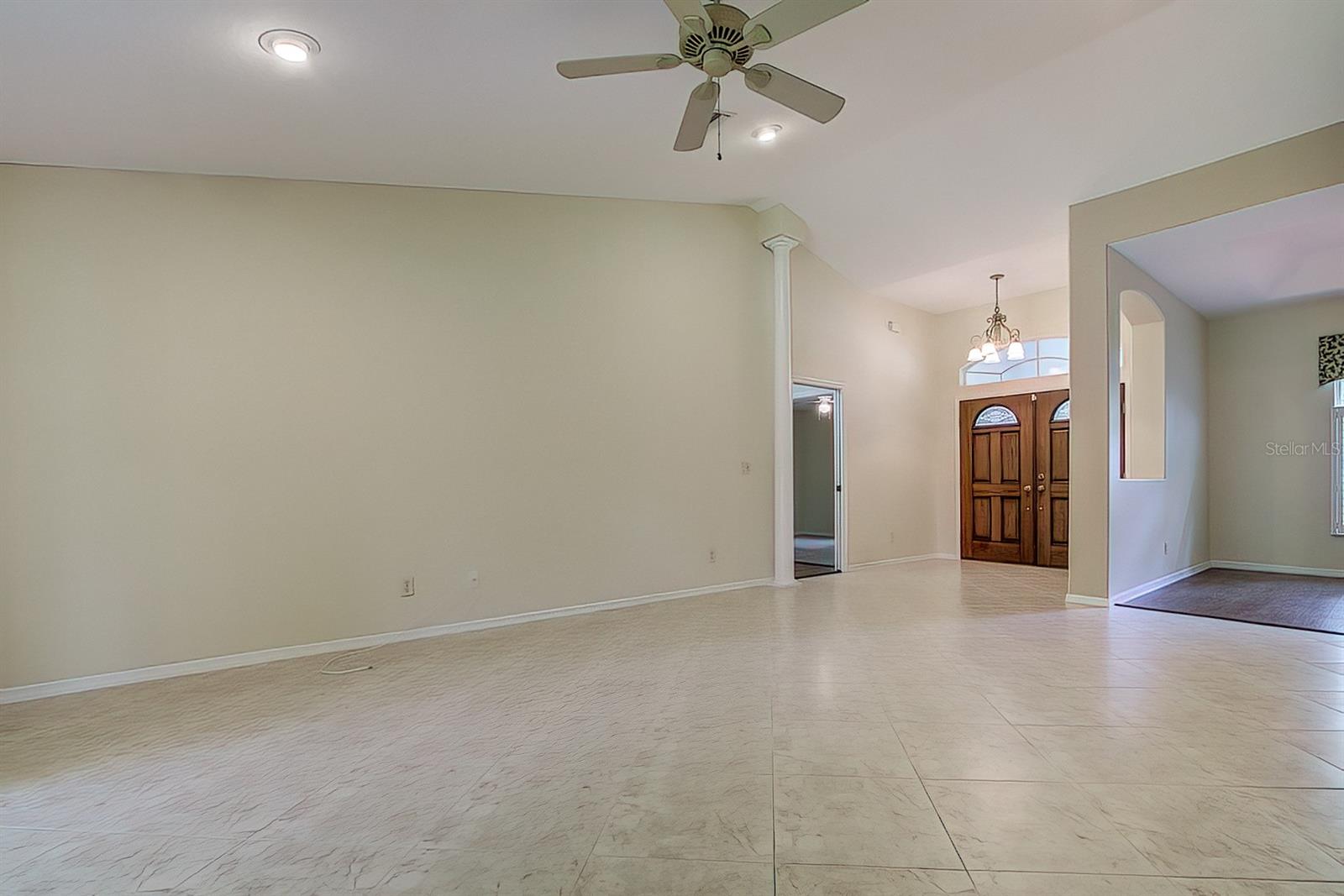 12 Anton Ct Property Photo 6