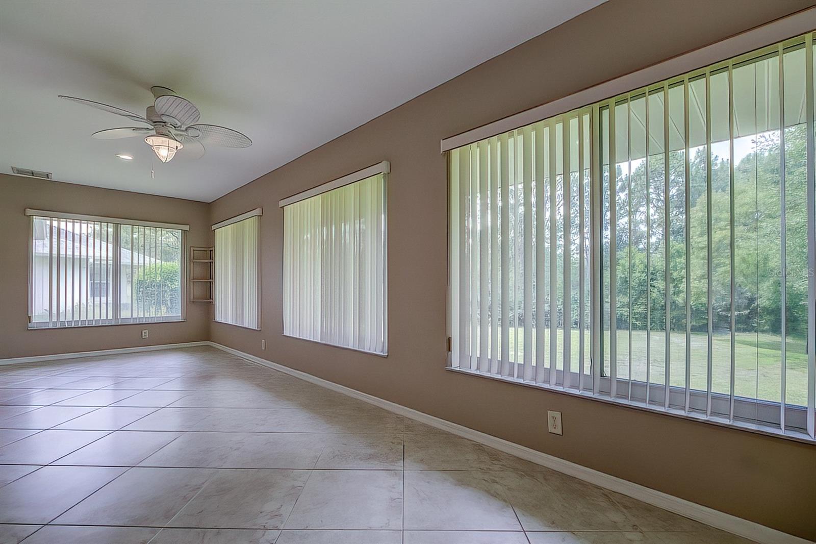 12 Anton Ct Property Photo 9