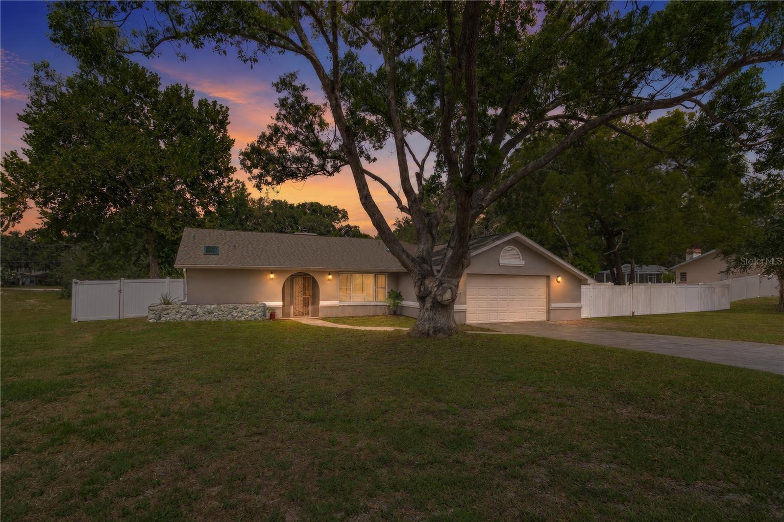 143 OAK LAKE DR