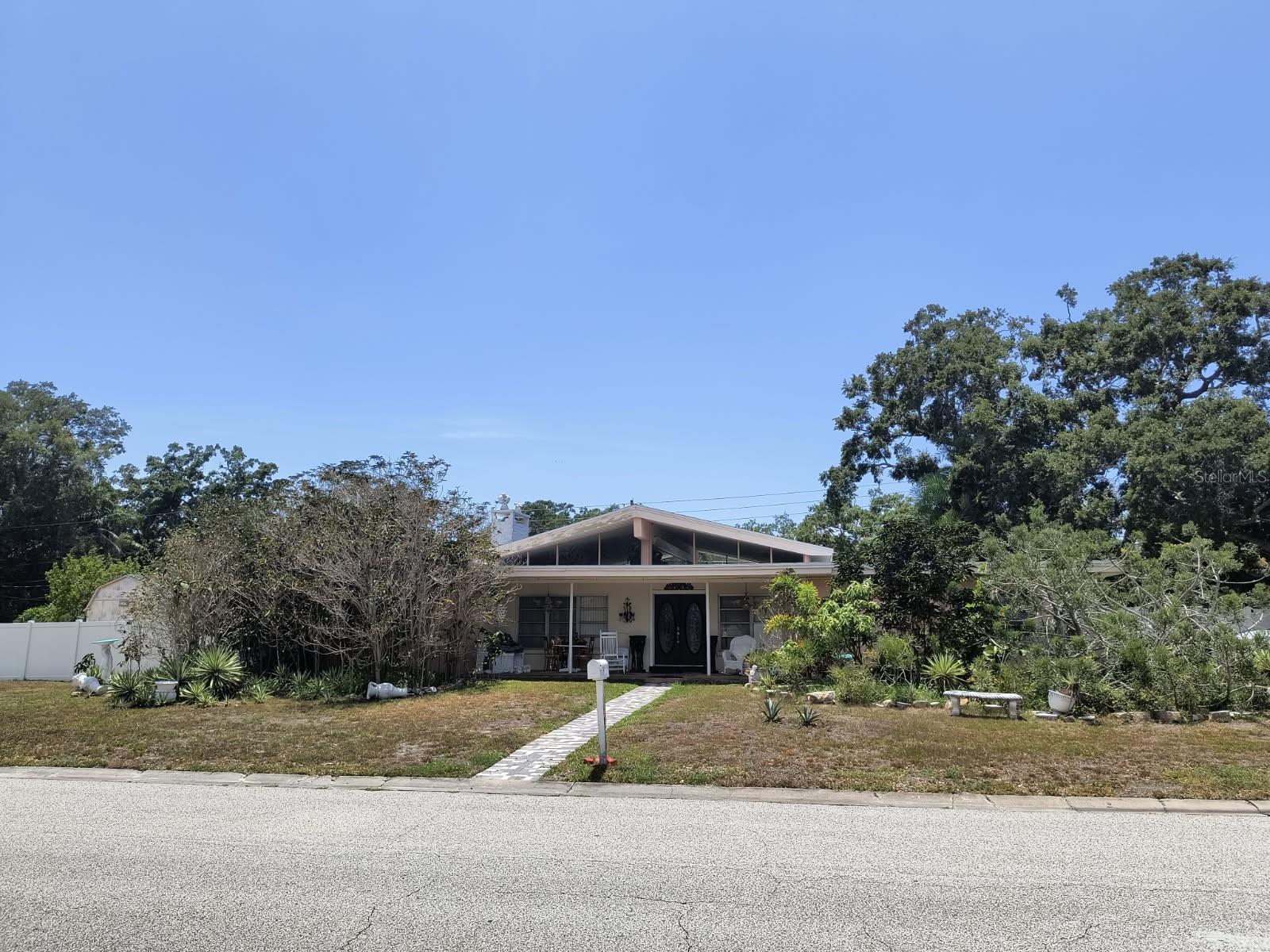 790 Oakwood Dr Property Photo 1