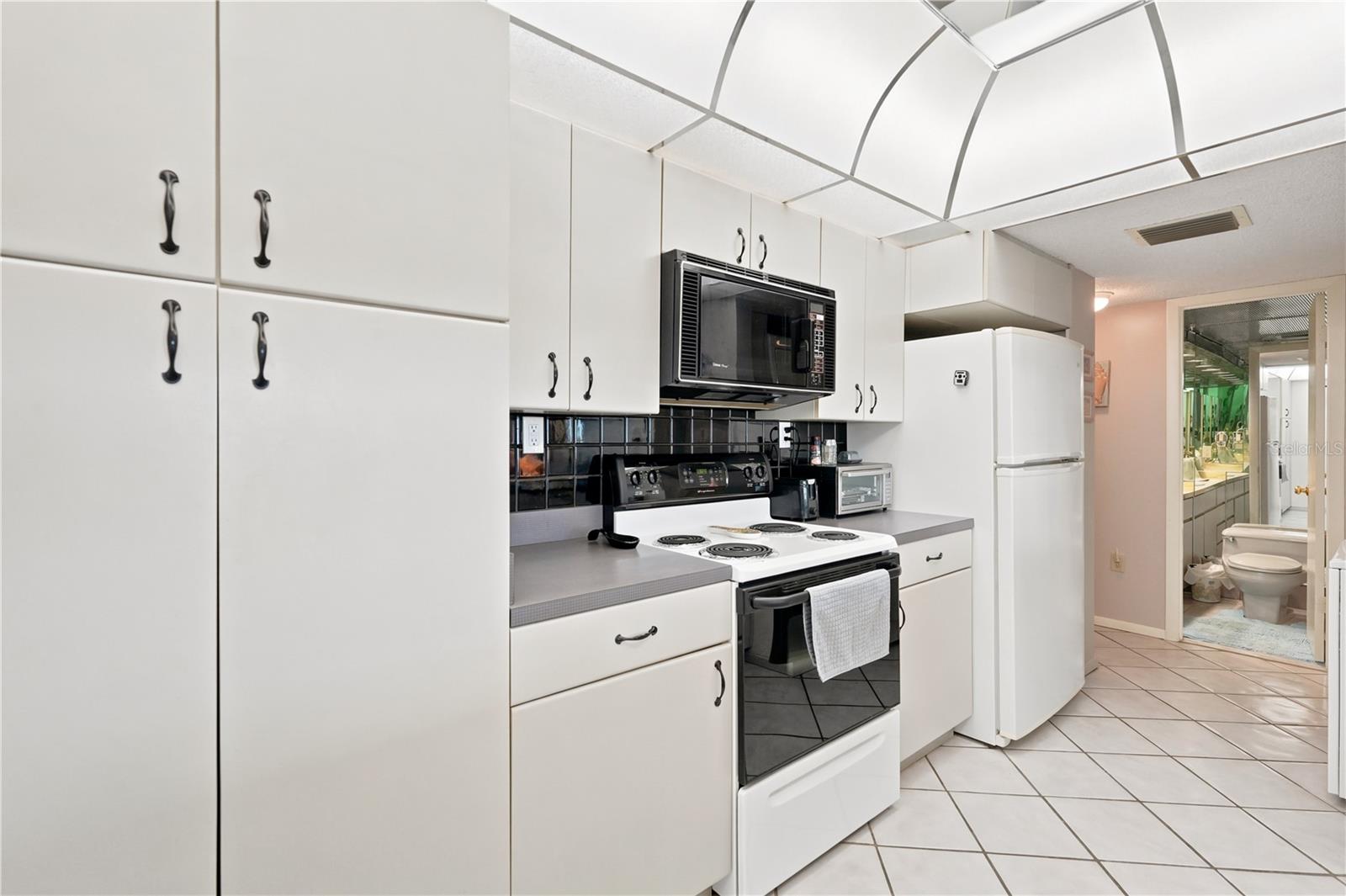 450 S Gulfview Blvd #301 Property Photo 23