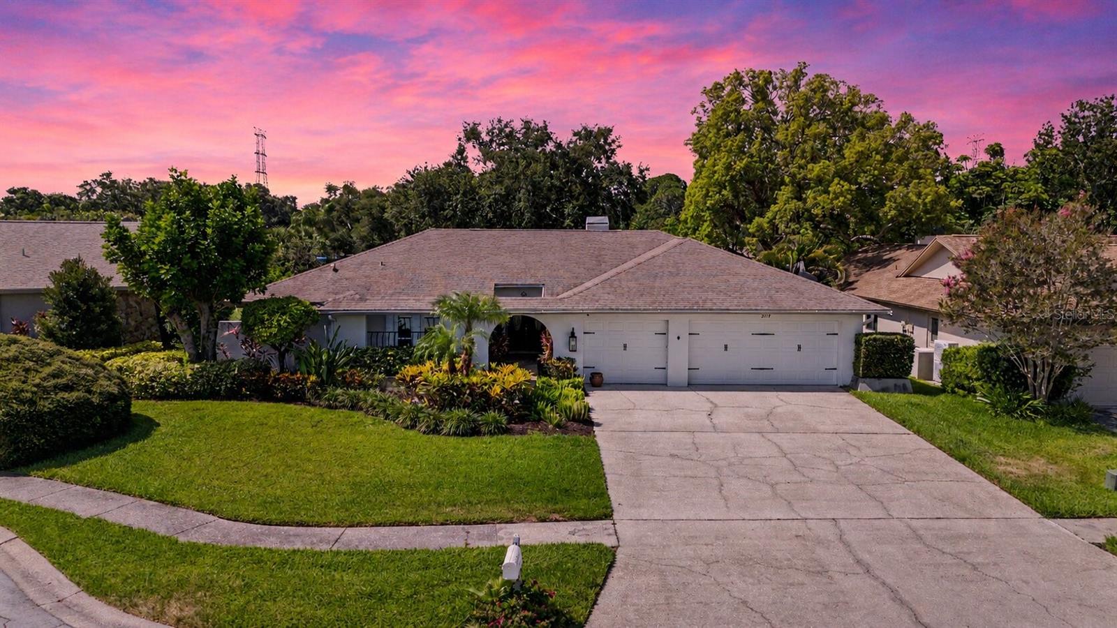 2717 Redford Ct E Property Photo 1