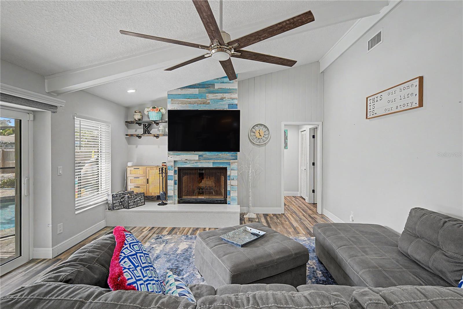 2717 Redford Ct E Property Photo 21