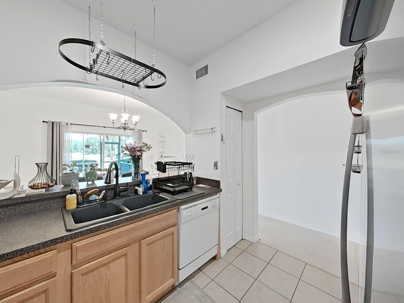 18126 Paradise Point Dr Property Photo 9