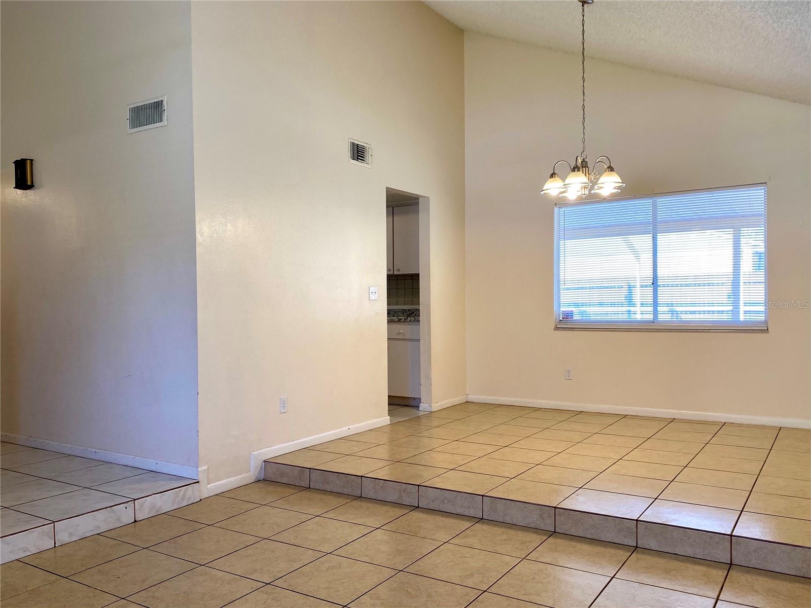 5205 Dublin Pl Property Photo 4