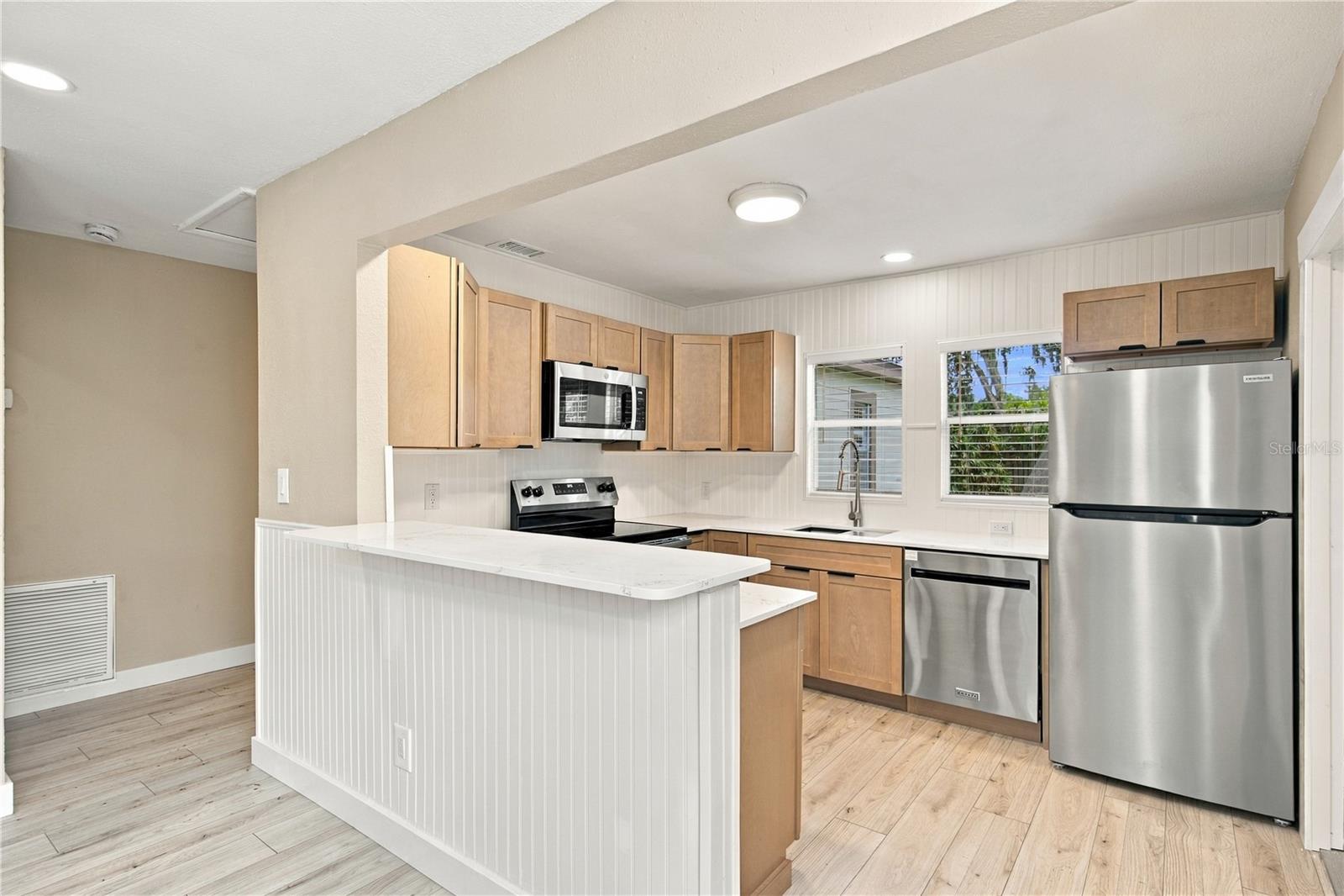 11709 Hoyt Ave Property Photo 11